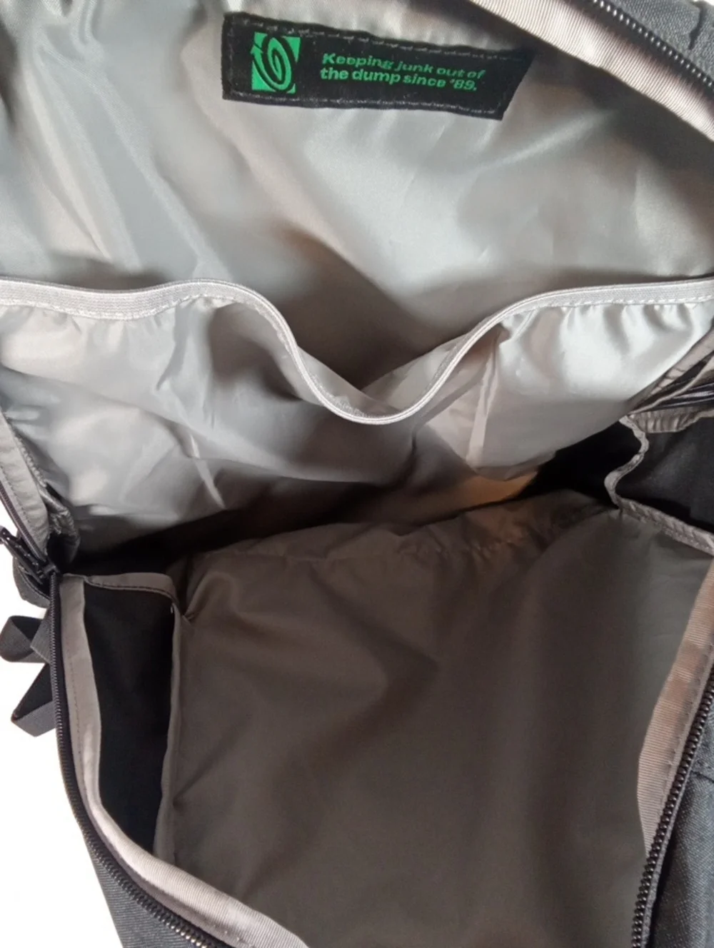 Timbuk2 sleek black